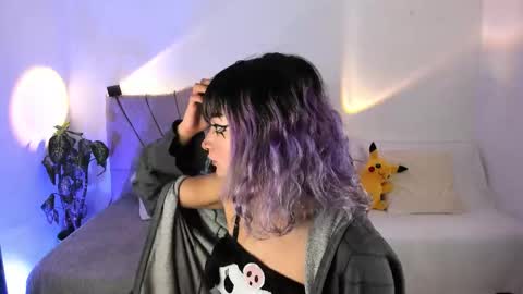 ravencollen online show from November 2025 12:49:02 PM