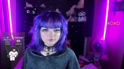 ravencollen online show from April 2026 08:32:01 PM