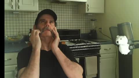 Ray online show from April 2026 07:43:01 PM