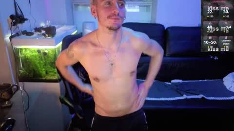 Snapshot of rayzel31 chatting on February 2026 04:43:02 PM Rayzel online show from February 2026 04:43:02 PM