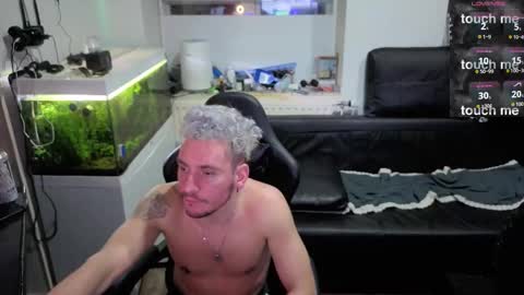 Snapshot of rayzel31 chatting on February 2026 01:42:02 AM Rayzel online show from February 2026 01:42:02 AM