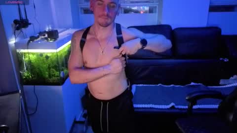 Snapshot of rayzel31 chatting on February 2026 09:44:02 PM Rayzel online show from February 2026 09:44:02 PM