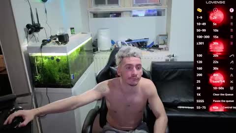 Snapshot of rayzel31 chatting on February 2026 11:00:01 PM Rayzel online show from February 2026 11:00:01 PM