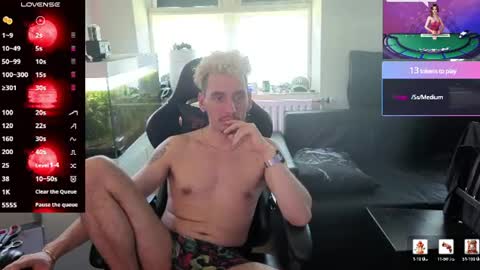Rayzel White online show from June 2026 12:02:01 PM