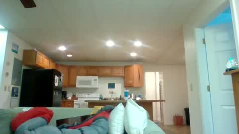 realmman86 online show from December 2024 06:53:01 PM