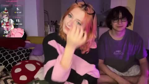 Snapshot of realpaveldurovnotfake chatting on April 2026 05:58:01 PM paul and mia online show from April 2026 05:58:01 PM