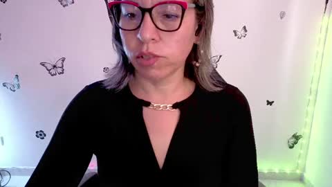 Rebbeca online show from May 2026 01:19:01 PM