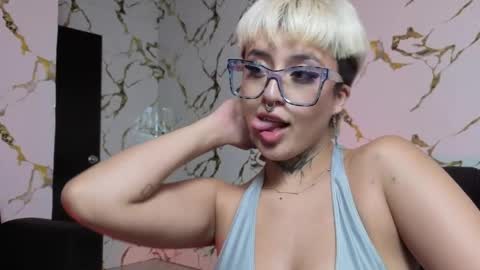 Snapshot of rebeka_baker chatting on April 2026 01:36:01 AM REBEKA online show from April 2026 01:36:01 AM