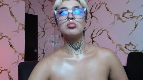 Snapshot of rebeka_baker chatting on April 2026 02:12:02 AM REBEKA online show from April 2026 02:12:02 AM