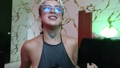 Snapshot of rebeka_baker chatting on April 2026 01:49:02 PM REBEKA online show from April 2026 01:49:02 PM