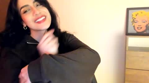 red_flower203 online show from April 2026 10:15:02 PM