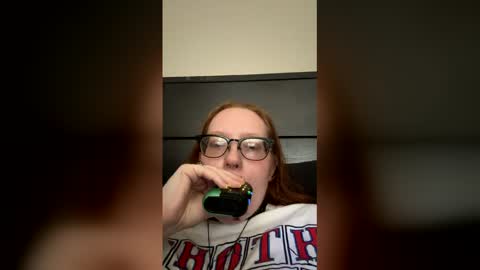 red_hot_foxx03 online show from March 2026 07:46:02 PM