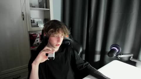 reddissq online show from December 2024 03:09:01 AM