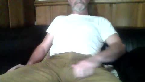 redfox60010 online show from April 2026 09:39:01 PM