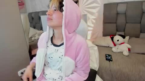 redhood_1_ online show from March 2026 04:52:01 AM