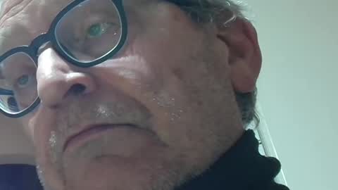 Snapshot of redhotcockpep chatting on December 2024 05:15:02 PM redhotcockpep online show from December 2024 05:15:02 PM