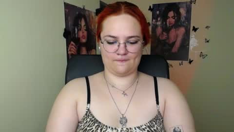 Snapshot of redhotqueen1 chatting on July 2026 12:09:02 PM Rina online show from July 2026 12:09:02 PM