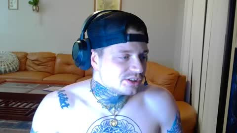 Snapshot of redinthebed chatting on September 2025 03:50:02 AM InkedGinger online show from September 2025 03:50:02 AM