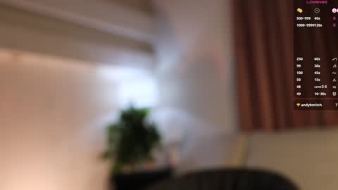 Regina online show from February 2025 10:19:01 PM