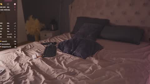 Regina online show from February 2025 03:13:02 AM