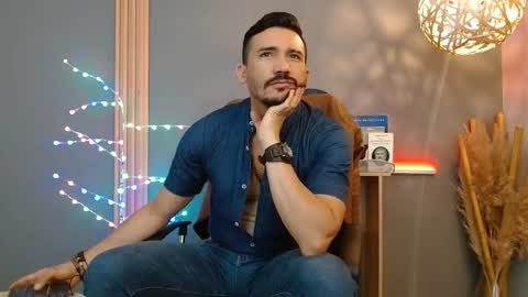   REIKO  online show from February 2026 03:32:02 PM