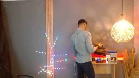   REIKO  online show from March 2026 05:08:01 PM