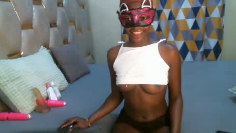 remmyqueen online show from April 2026 05:22:01 AM