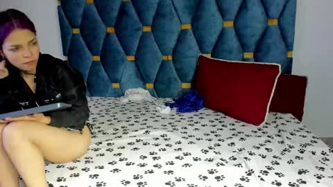 Ren y Leila online show from March 2025 06:11:02 PM