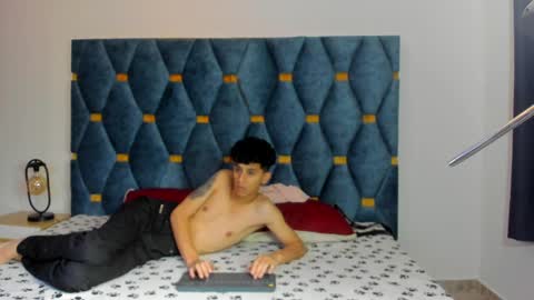 Ren y Leila online show from March 2025 11:55:02 AM