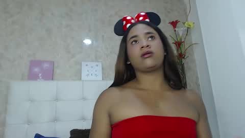 RENATA VALENTINA online show from March 2026 12:16:01 PM