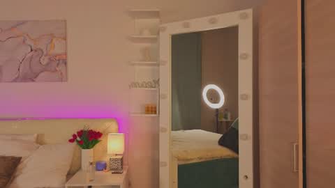 Snapshot of reneefoxy_ chatting on June 2026 01:04:02 AM reneefoxy_ online show from June 2026 01:04:02 AM