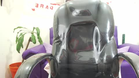 R E N E  online show from December 2024 04:43:02 AM