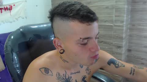 R E N E  online show from December 2024 03:59:01 AM