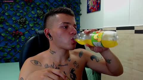 R E N E  online show from February 2025 05:05:01 AM