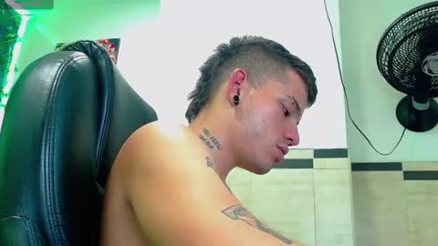 R E N E  online show from February 2025 11:09:02 AM