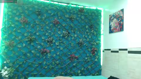 R E N E  online show from March 2025 06:48:01 PM