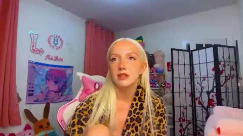Snapshot of riababe chatting on June 2026 02:46:02 AM ria online show from June 2026 02:46:02 AM