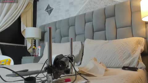 Riana online show from February 2025 07:01:02 AM