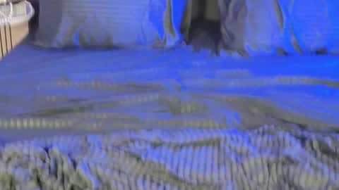 RIANA online show from November 2025 12:32:01 AM