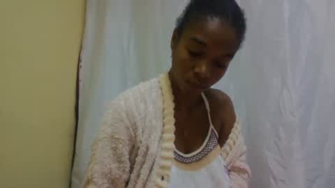 Snapshot of richella34 chatting on June 2026 06:16:02 AM richella34 online show from June 2026 06:16:02 AM