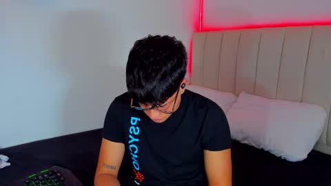 Snapshot of rick_shellby chatting on April 2026 09:54:02 AM Rick online show from April 2026 09:54:02 AM