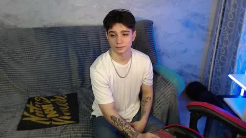 Snapshot of rik_and chatting on December 2025 11:48:01 AM Rick online show from December 2025 11:48:01 AM