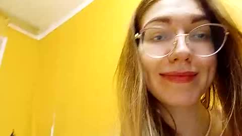 Snapshot of rinettawilss chatting on December 2024 03:47:02 AM RinettaWilss online show from December 2024 03:47:02 AM