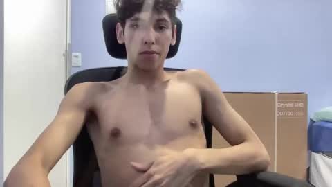 Snapshot of roandry909974 chatting on December 2024 02:16:01 AM roandry909974 online show from December 2024 02:16:01 AM