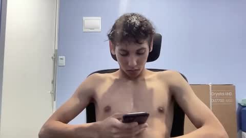 Snapshot of roandry909974 chatting on December 2024 01:15:02 AM roandry909974 online show from December 2024 01:15:02 AM