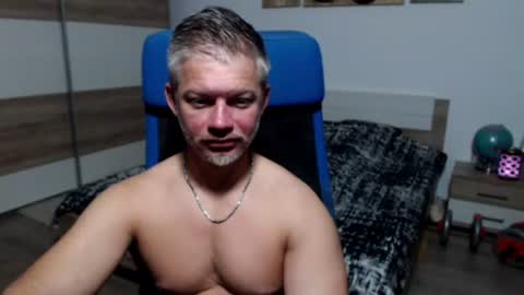 Snapshot of robbyshawz chatting on July 2026 04:15:01 AM robbyshawz online show from July 2026 04:15:01 AM