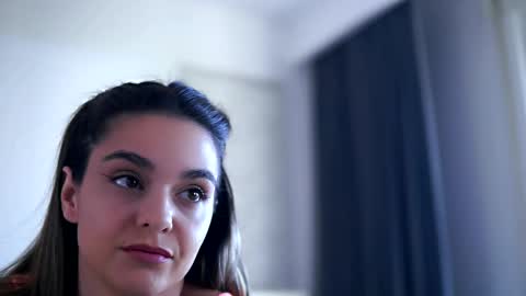 Roberta online show from April 2026 02:17:02 PM