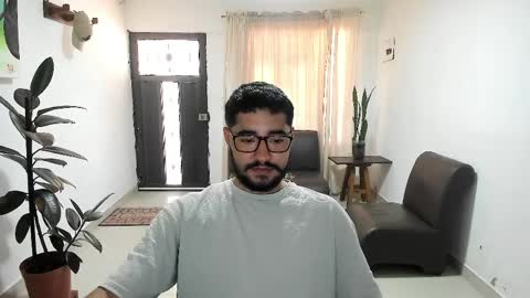 roberx_12 online show from April 2026 04:45:01 PM