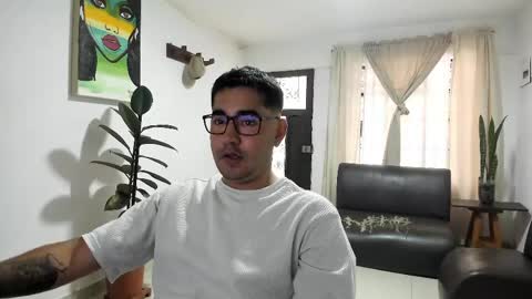 roberx_12 online show from April 2026 06:47:01 PM