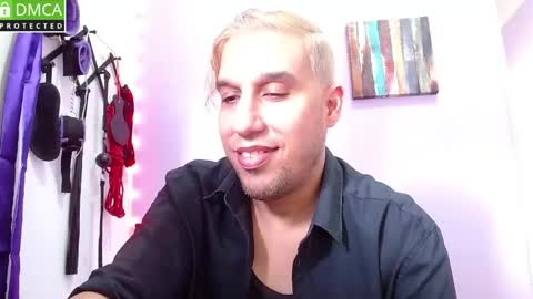 Thiago independent model online show from May 2026 06:49:02 PM